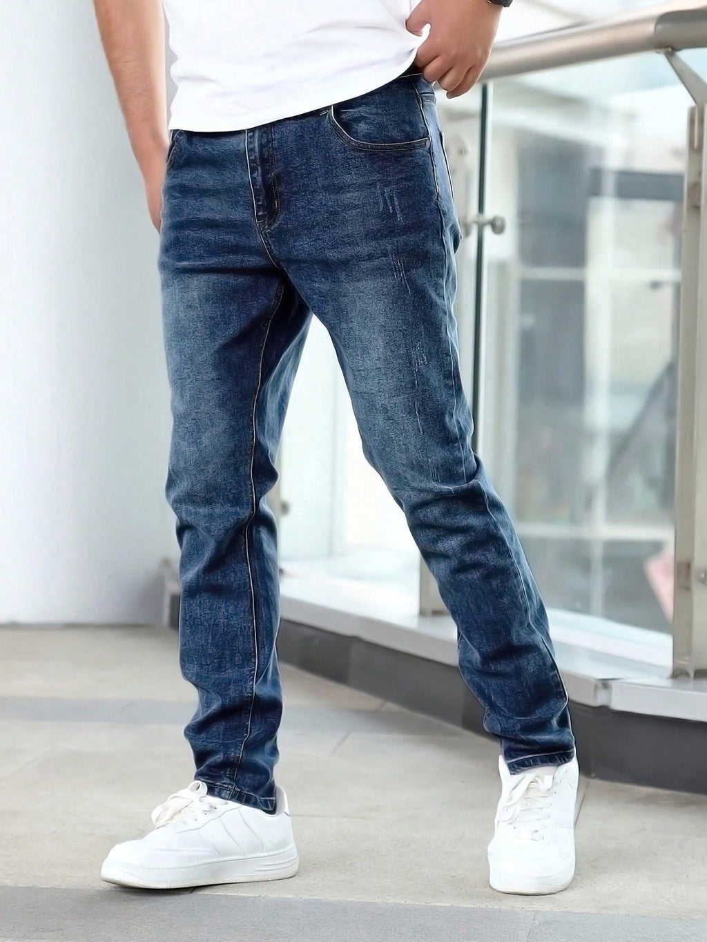 Regular Fit Elastic Denim Jeans